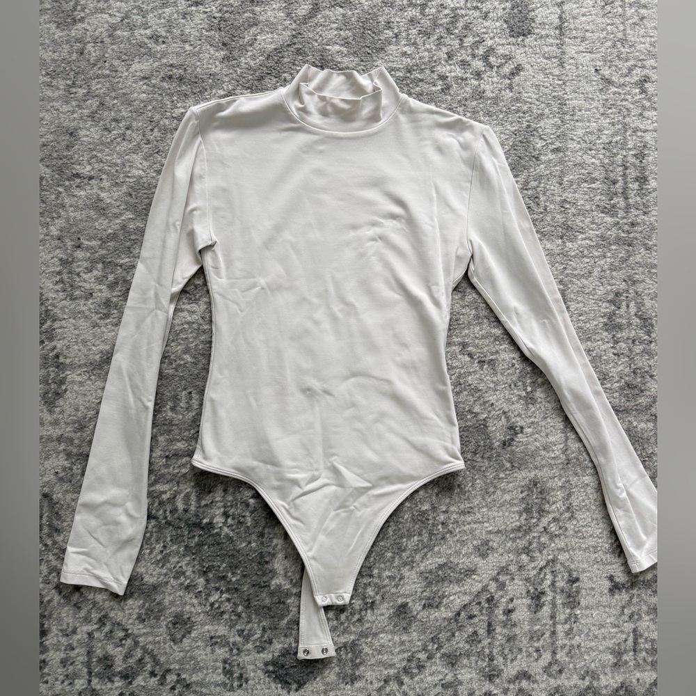 NWOT - Babaton Contour Mockneck Bodysuit